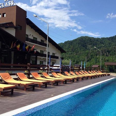 Hotel Class Brezoi Exterior foto